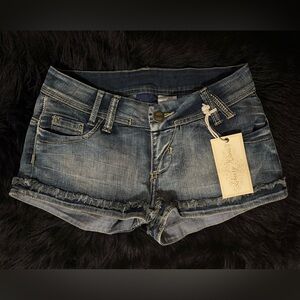NWT Liberty W I N S Woman’s Petite Blue Denim Women Shorts size 3